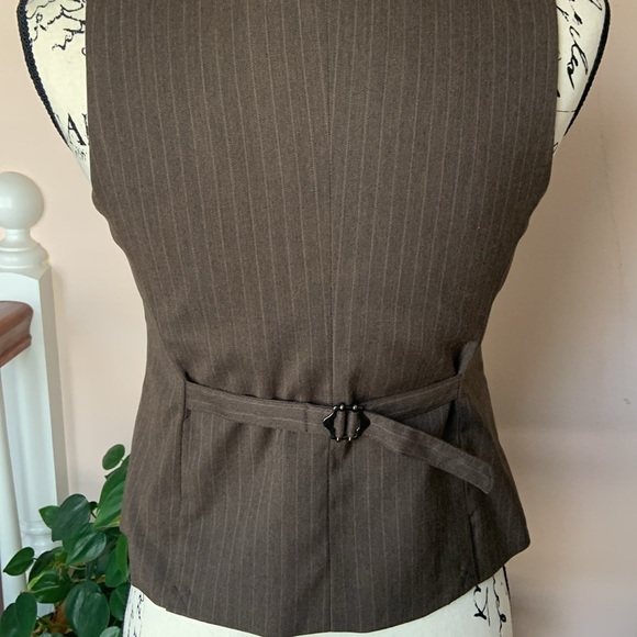 Attention pinstripe vest - Picture 2 of 5
